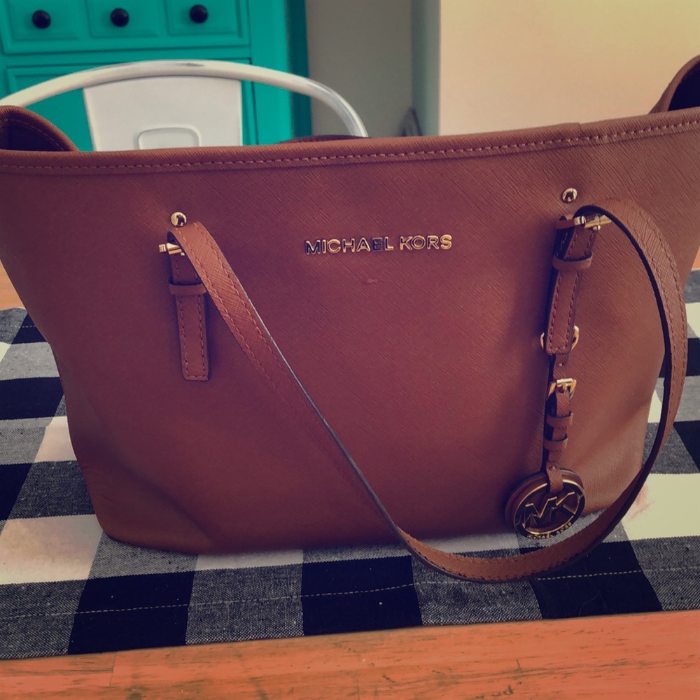 Michael kors satchel